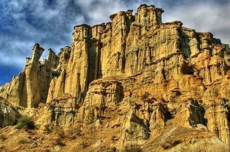 UŞAK ULUBEY KANYONU KULADOKYA (Kula Evleri)