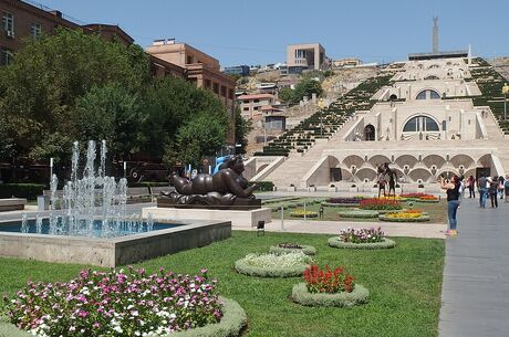 İzmir Çıkışlı Uçaklı Gürcistan Ermenistan Turu 6 Gece